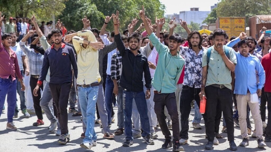 UP Announces 21% Wage Hike 